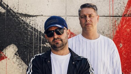 RUEGO & FRIENDS – PLATTENTAUFE «Y» | © Verein CHOLLERHALLE ZUG